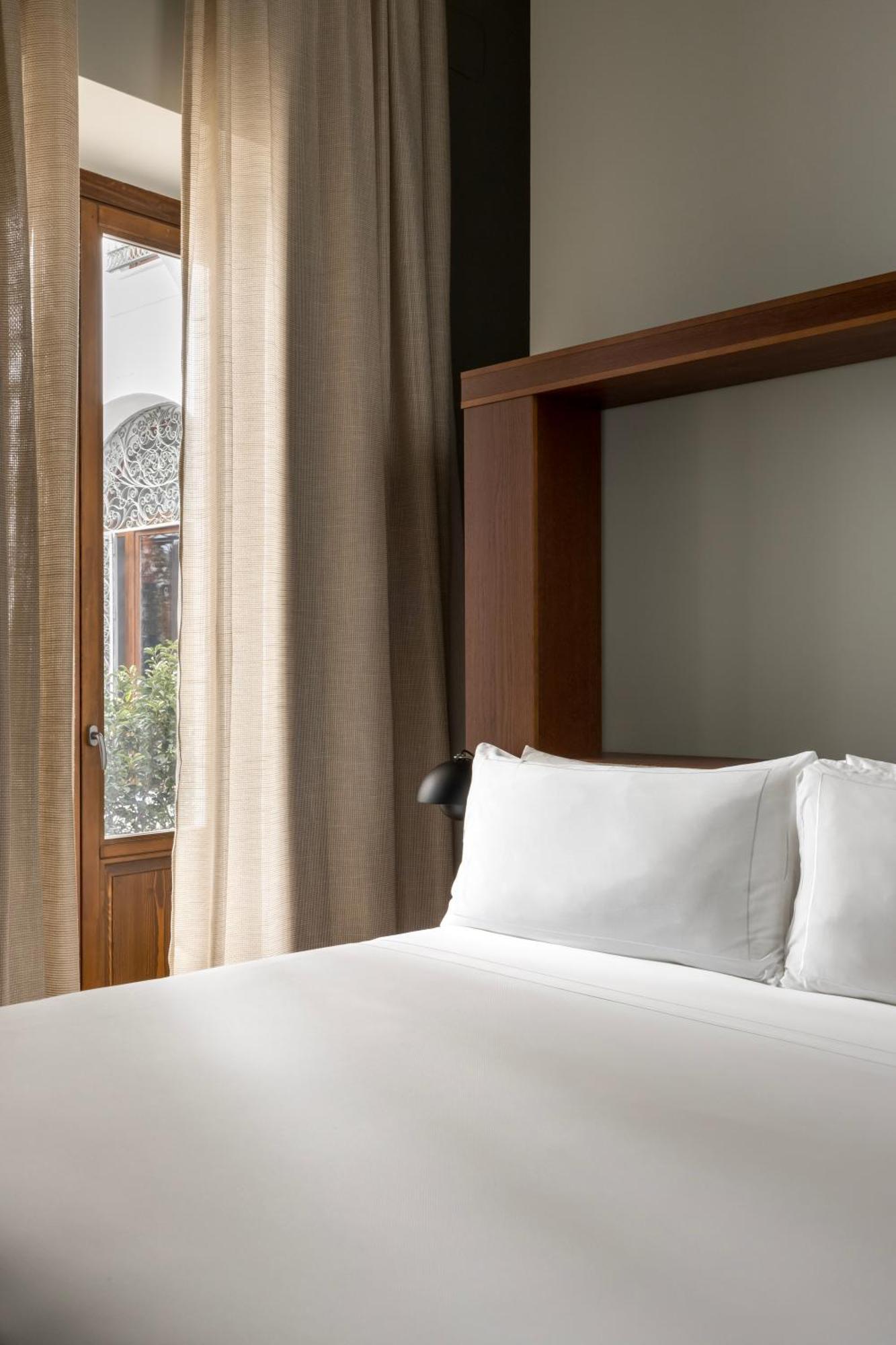Mercer Residences Sevilla Bagian luar foto