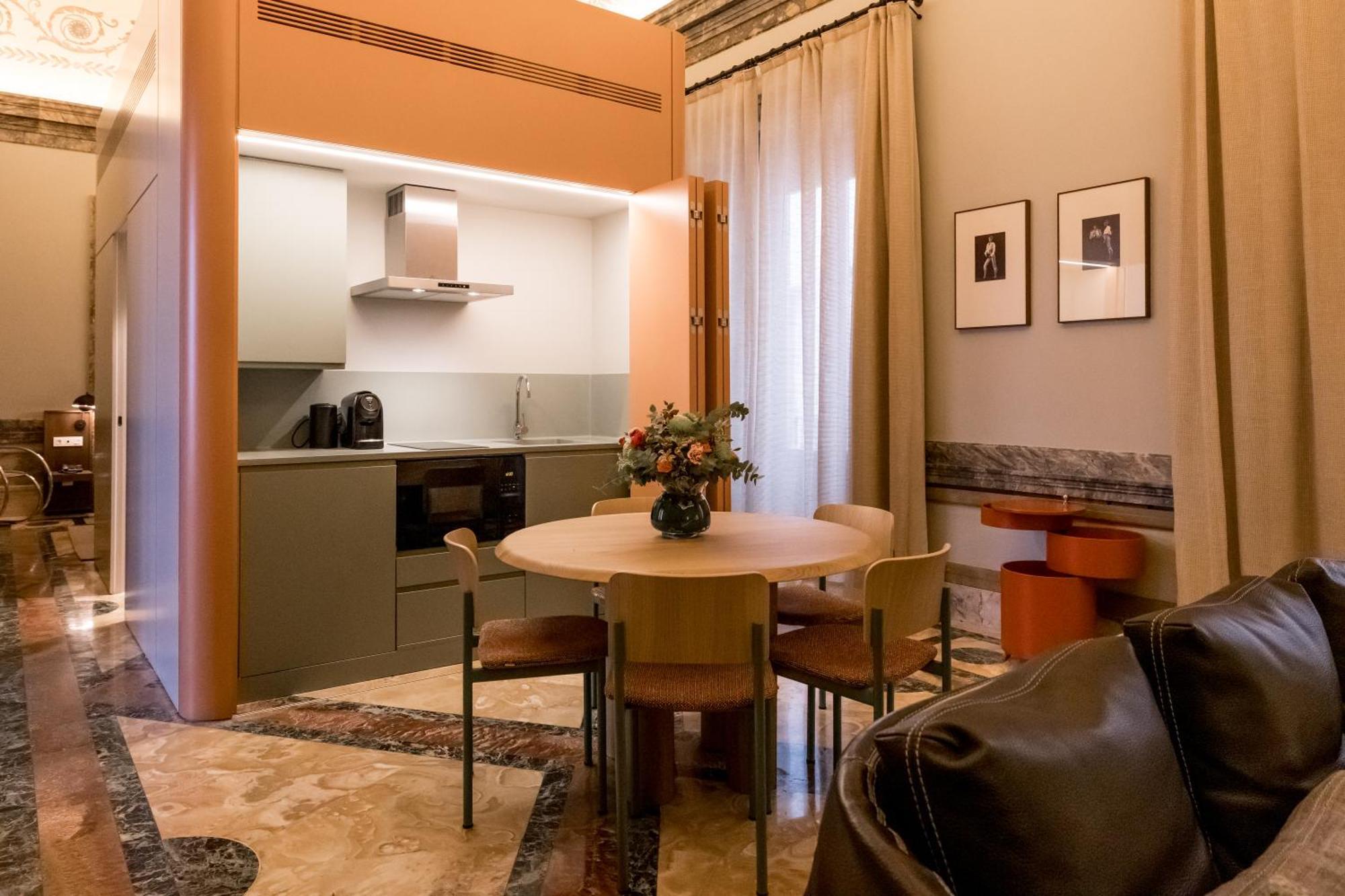Mercer Residences Sevilla Bagian luar foto