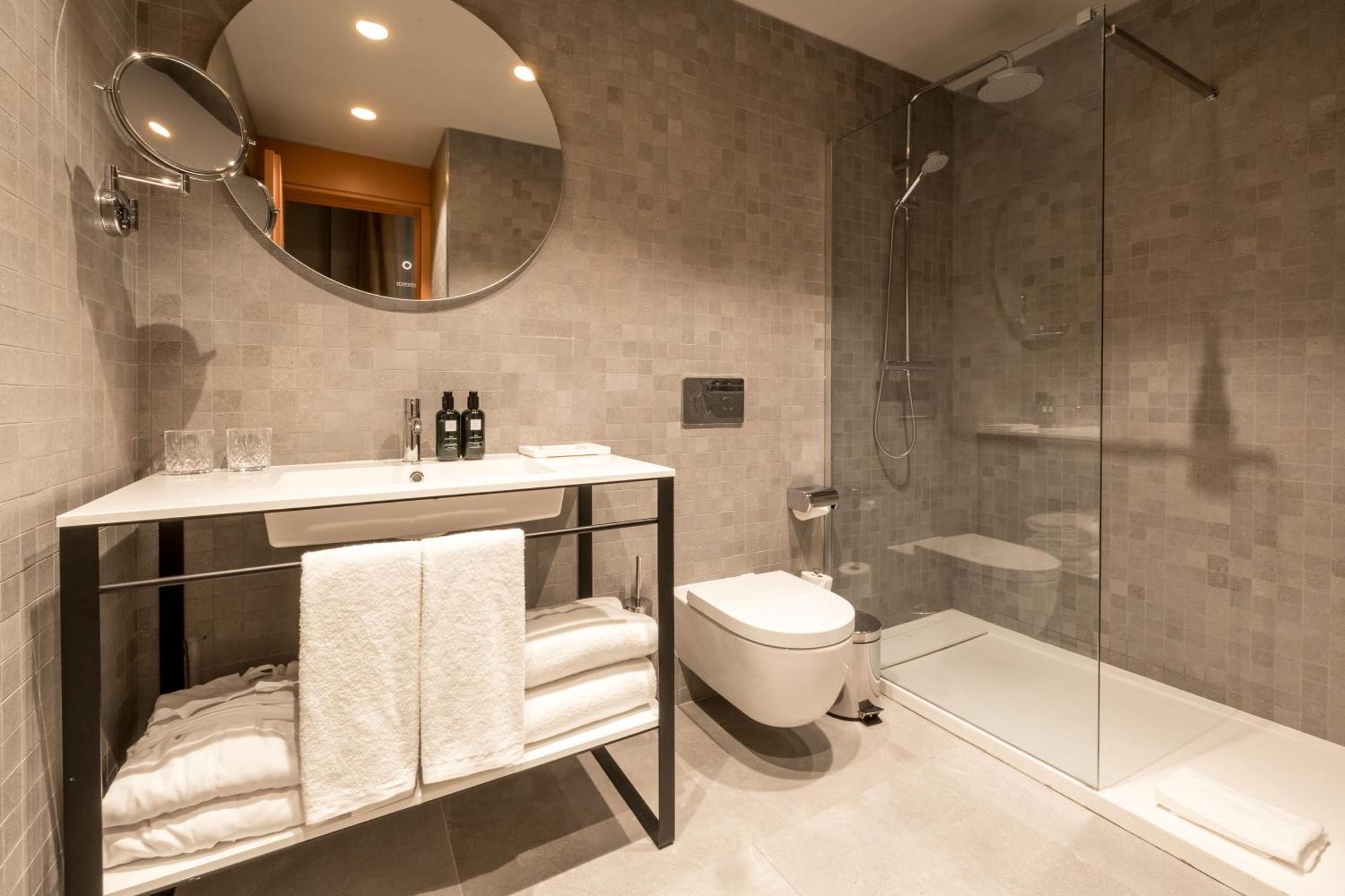 Mercer Residences Sevilla Bagian luar foto